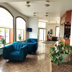 מלון Avion